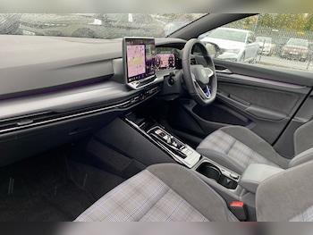 Used Volkswagen Golf 2025 for sale - 76680288: Photo