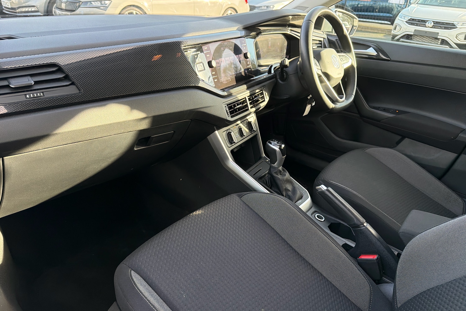 Used Volkswagen Polo 2024 for sale - 76678244: Photo 2