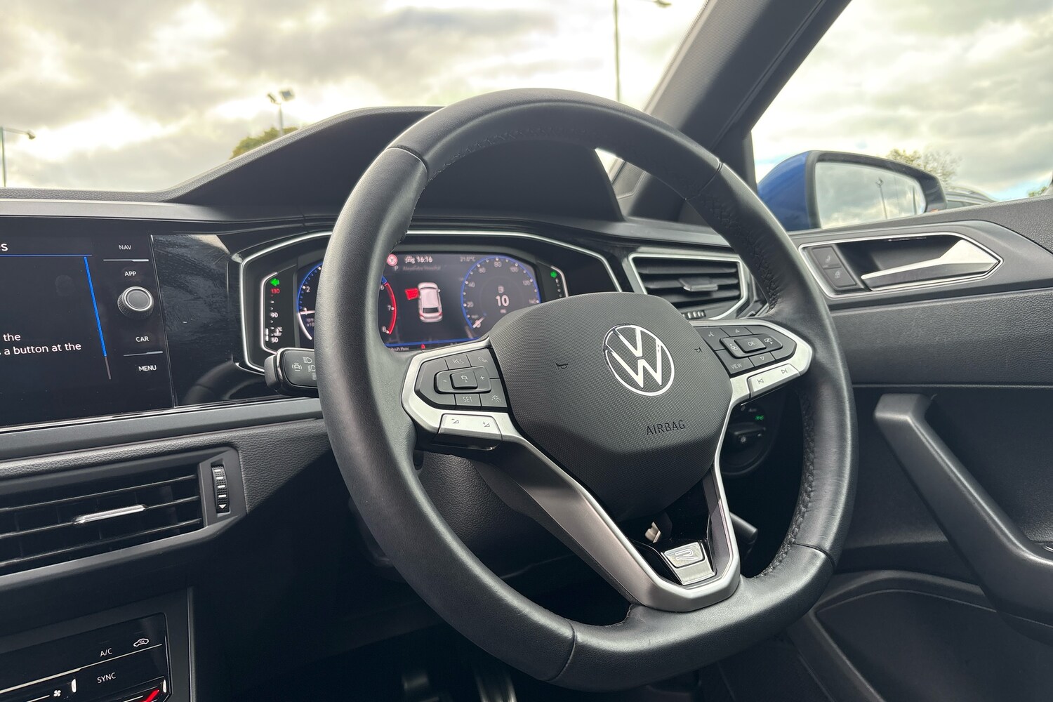 Used Volkswagen Polo 2024 for sale - 76677347: Photo 20