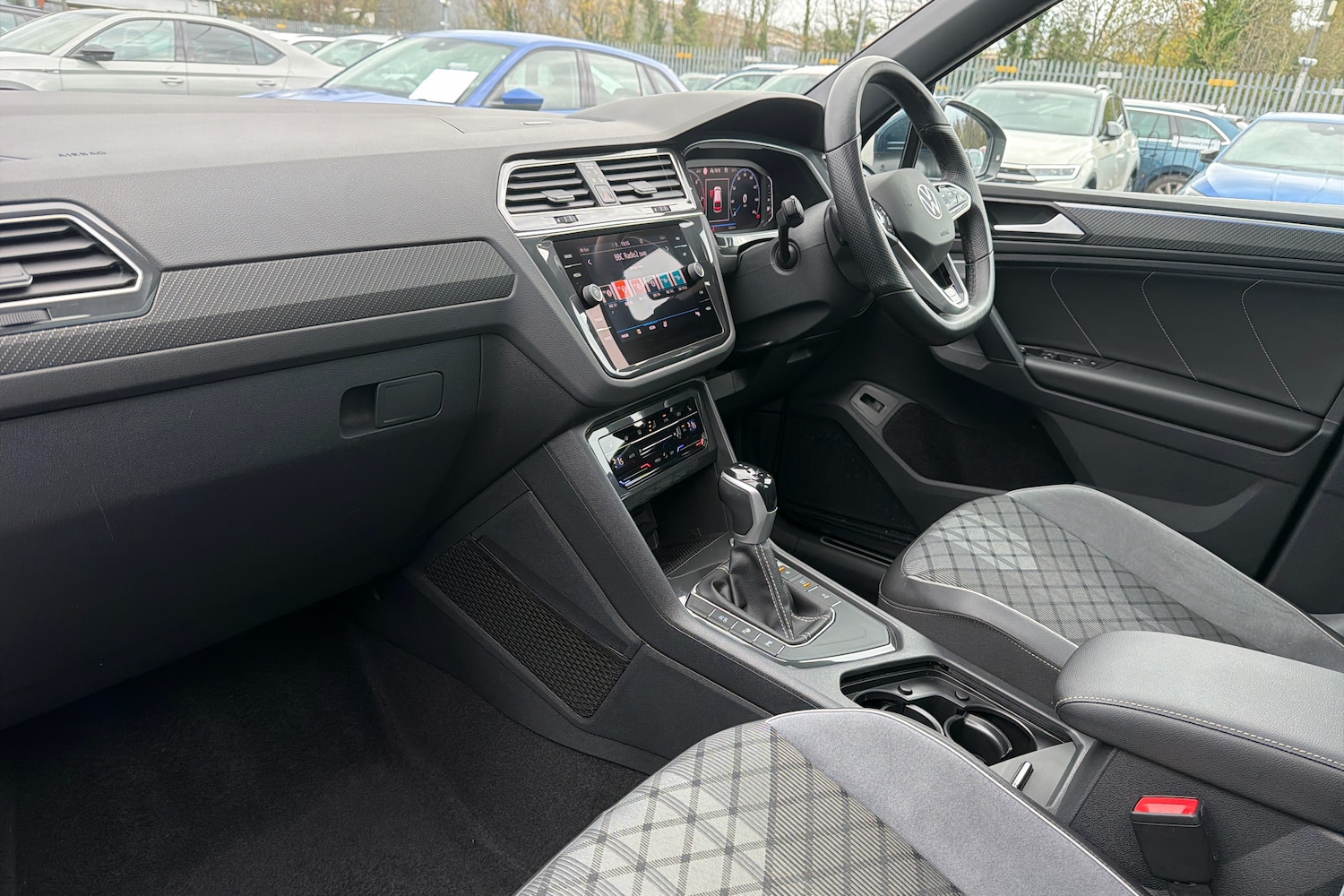 Used Volkswagen Tiguan 2023 for sale - 76676593: Photo 2