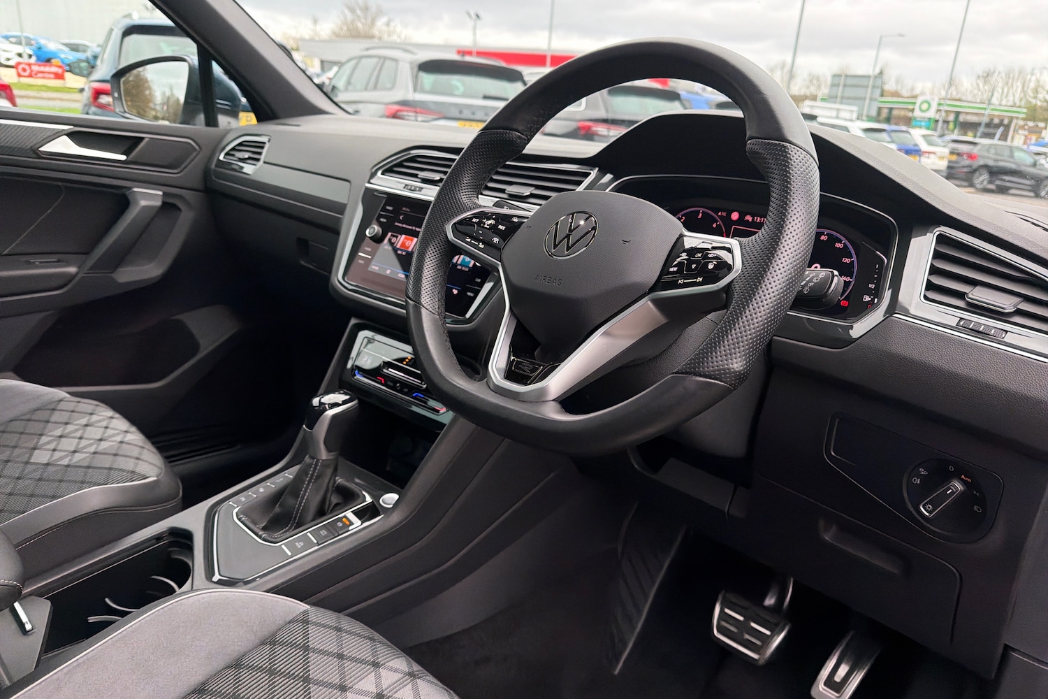 Used Volkswagen Tiguan 2023 for sale - 76676593: Photo 6