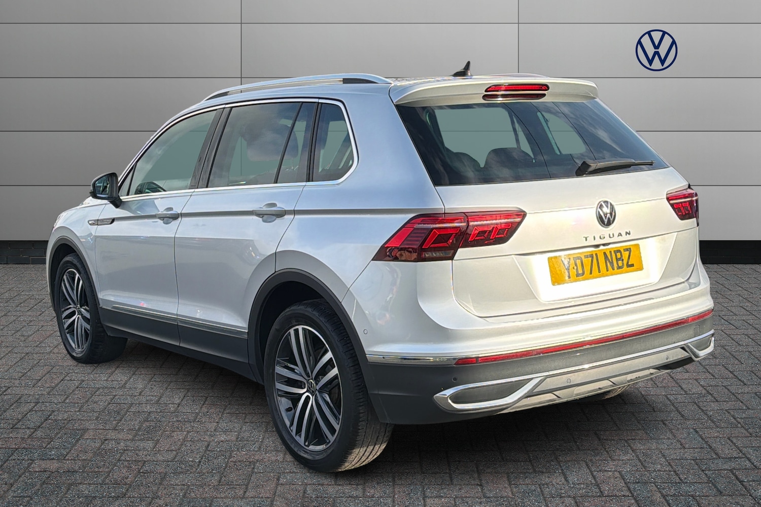 Used Volkswagen Tiguan 2021 for sale - 76674147: Photo 3
