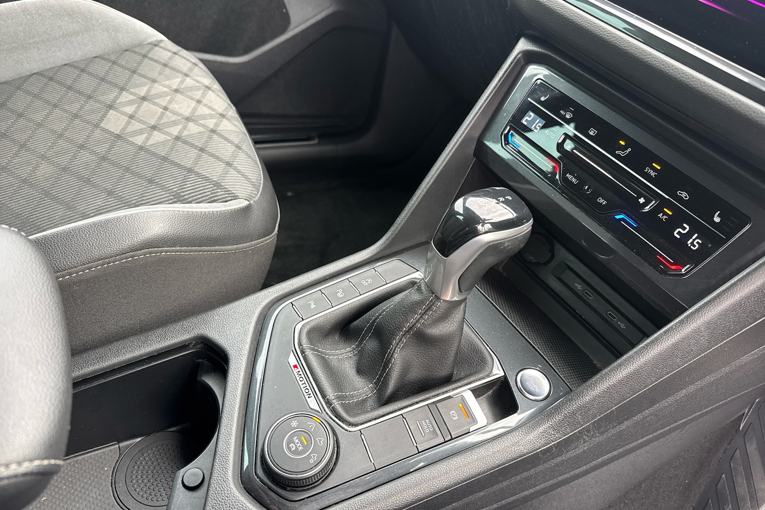 Used Volkswagen Tiguan 2021 for sale - 77697989: Photo 10