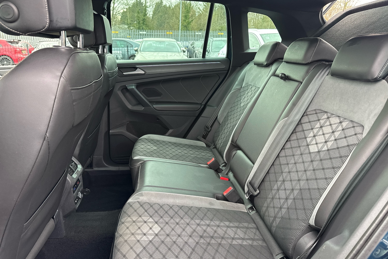 Used Volkswagen Tiguan 2021 for sale - 77697989: Photo 11