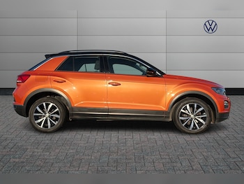 Used Volkswagen T-Roc 2019 for sale - 76673594: Photo