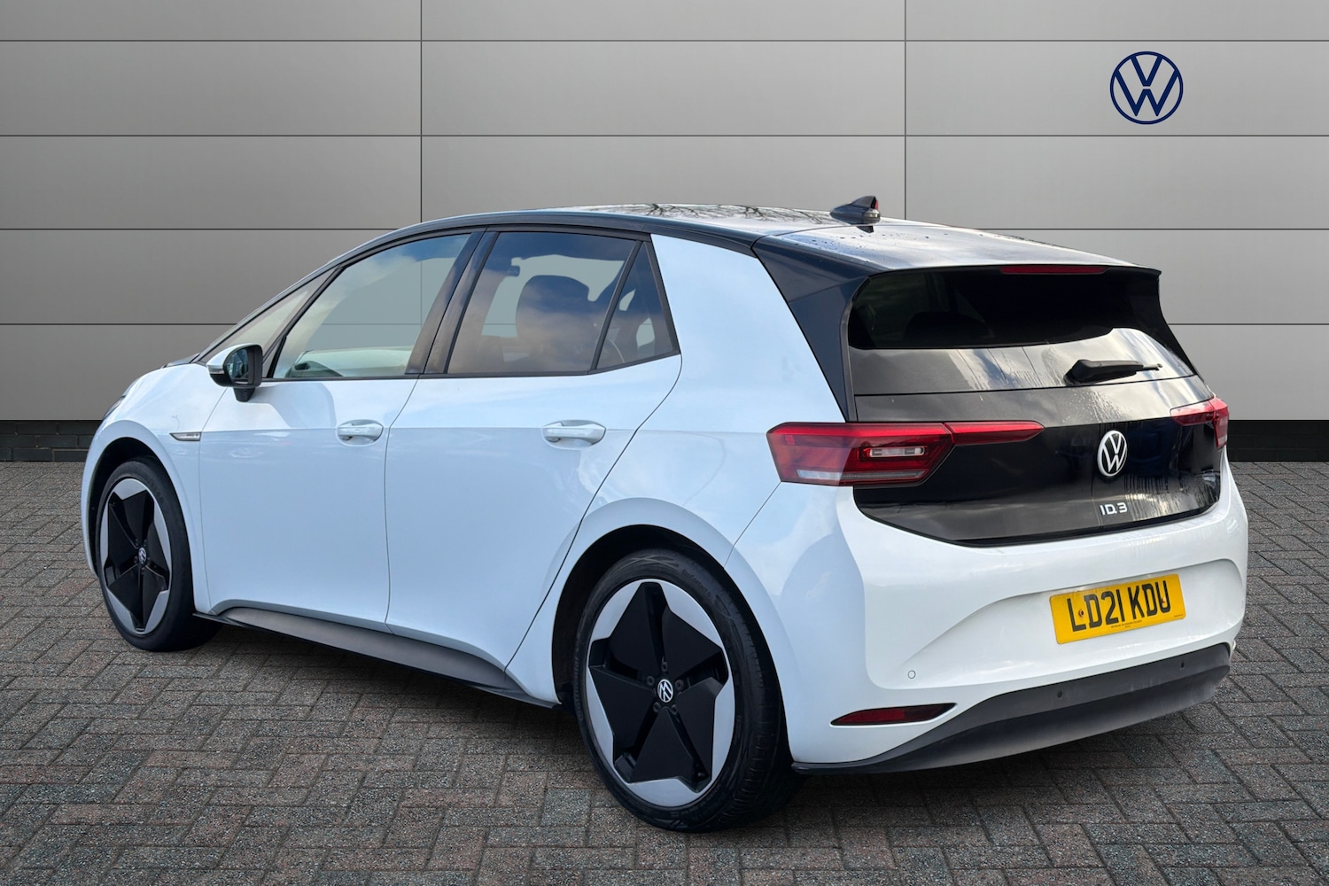 Used Volkswagen ID.3 2021 for sale - 77872027: Photo 3