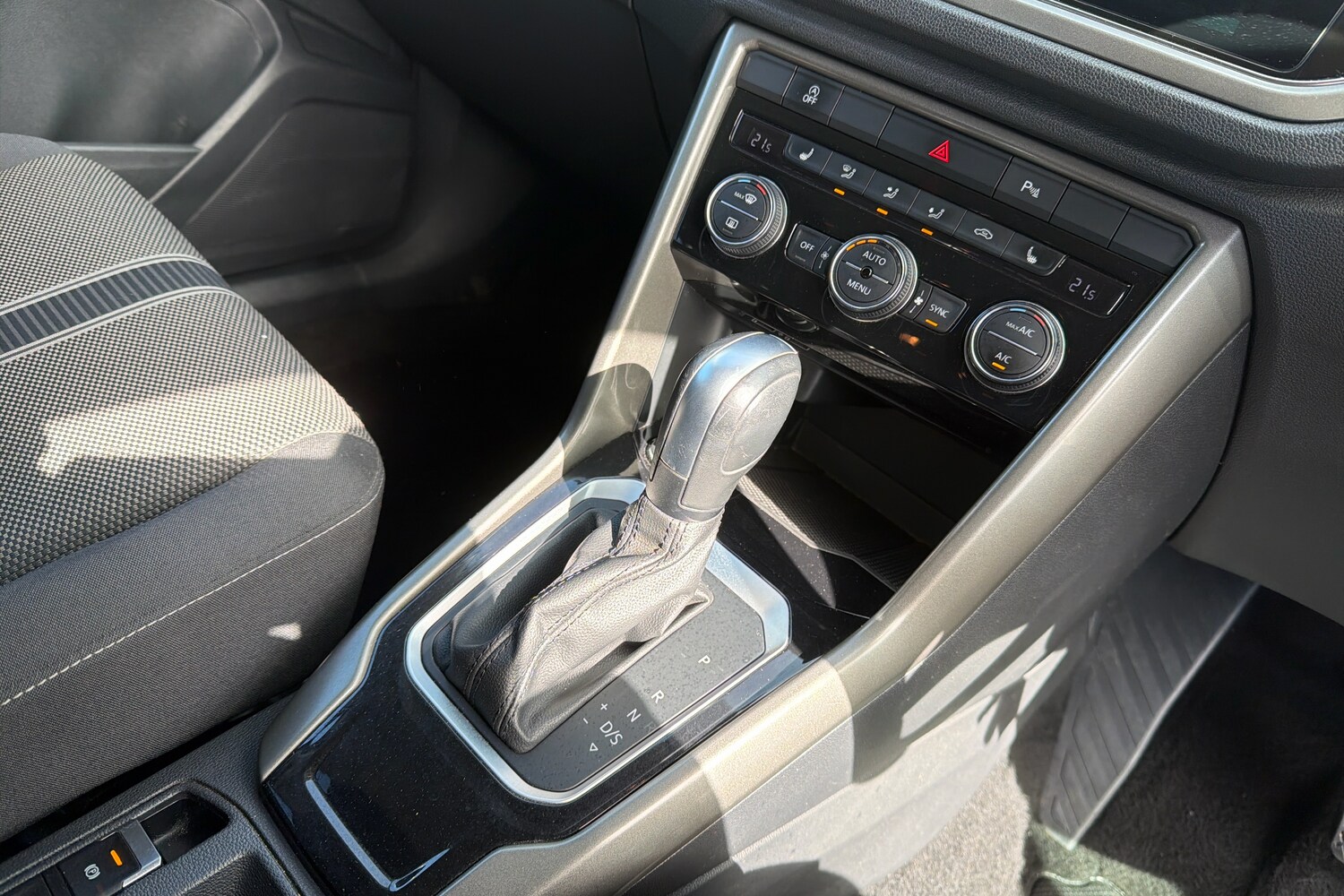 Used Volkswagen T-Roc 2021 for sale - 78027395: Photo 10