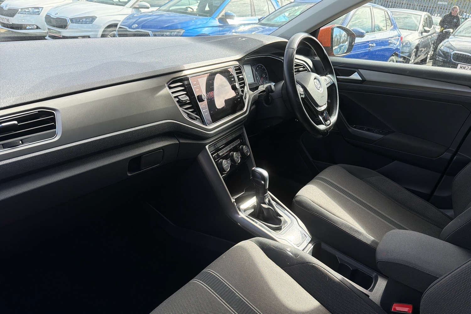 Used Volkswagen T-Roc 2021 for sale - 78027395: Photo 2