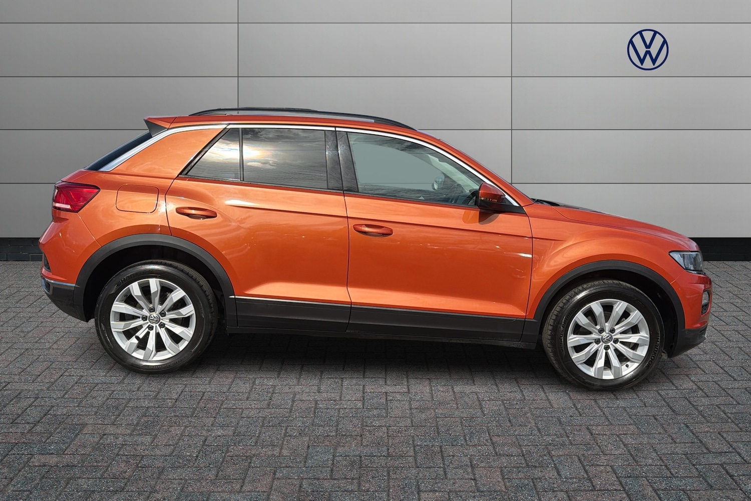 Used Volkswagen T-Roc 2021 for sale - 78027395: Photo 4