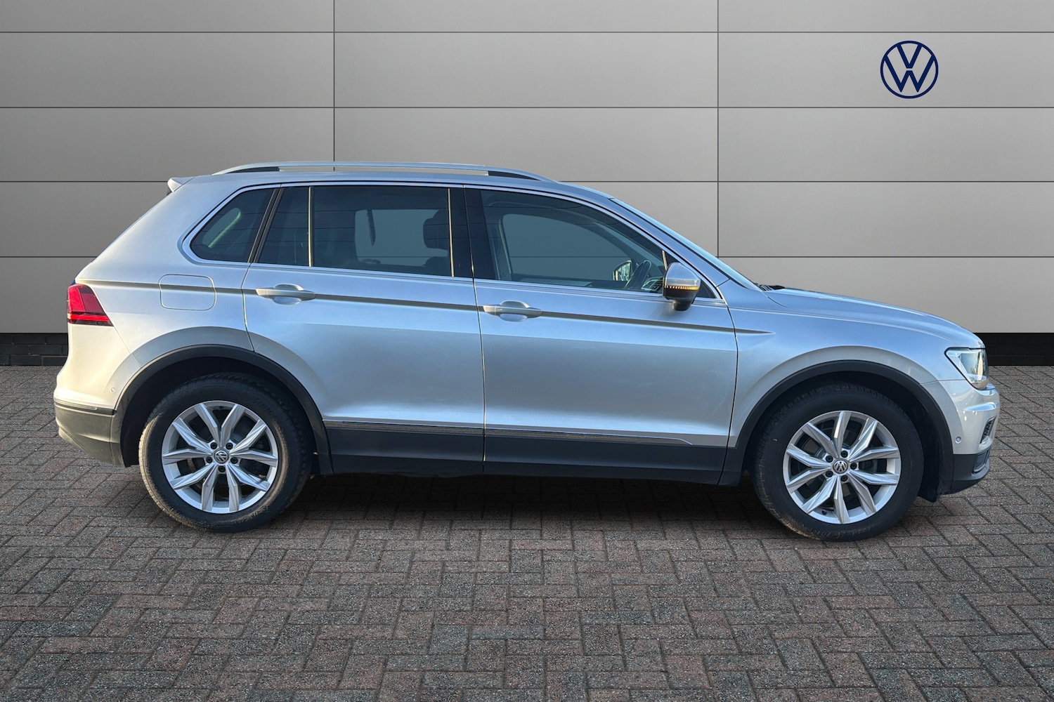 Used Volkswagen Tiguan 2019 for sale - 77770814: Photo 4