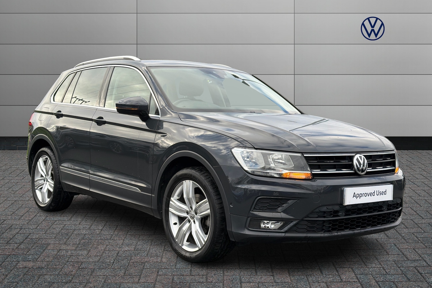 Used Volkswagen Tiguan 2020 for sale - 76680784: Photo 1