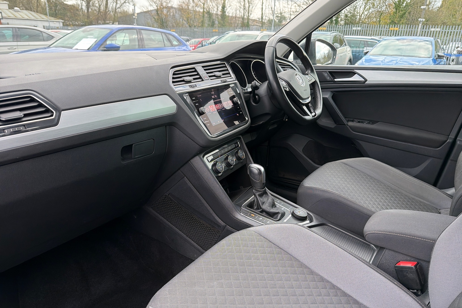 Used Volkswagen Tiguan 2020 for sale - 76680784: Photo 2