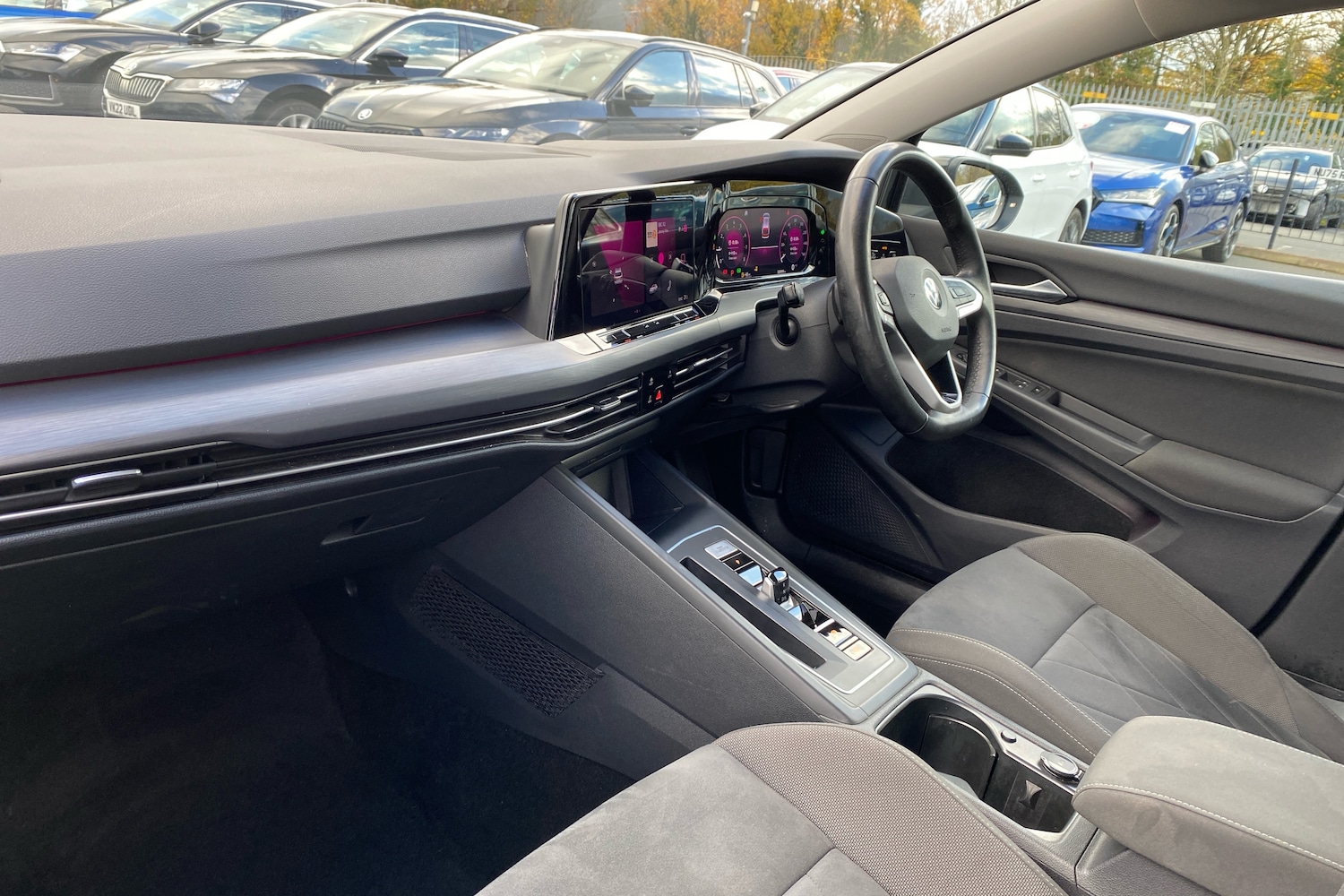 Used Volkswagen Golf 2022 for sale - 77031215: Photo 2