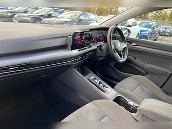 Used Volkswagen Golf 2022 for sale - 77031215: Photo