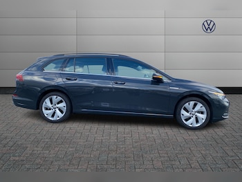 Used Volkswagen Golf 2022 for sale - 77031215: Photo