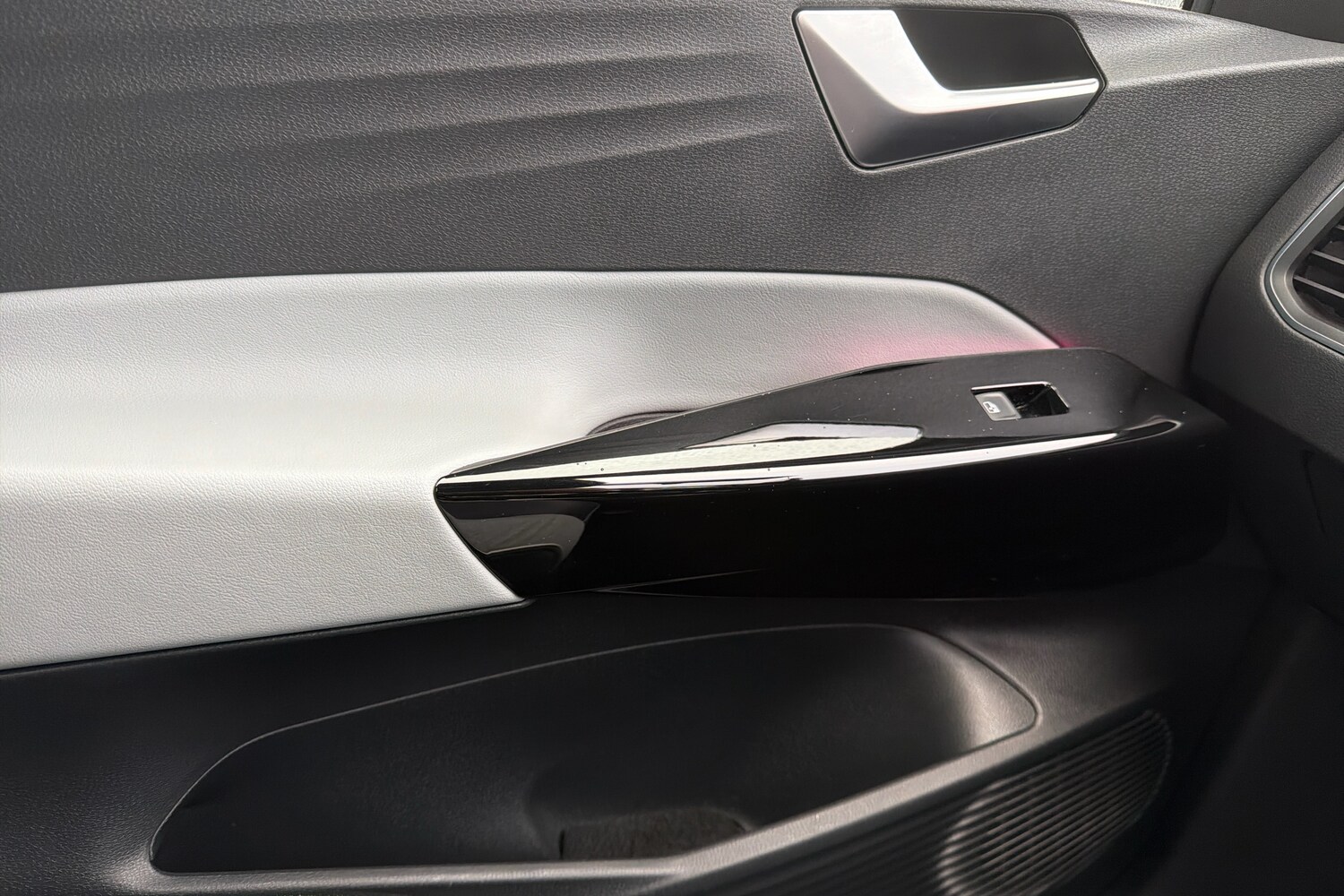 Used Volkswagen ID.3 2020 for sale - 77231823: Photo 24