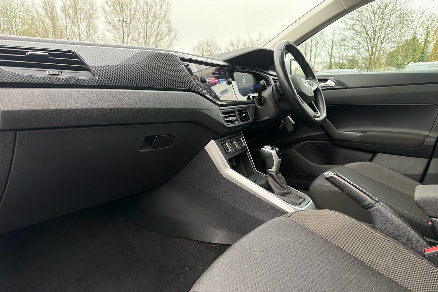 Used Volkswagen Polo 2023 for sale - 77021791: Photo 2