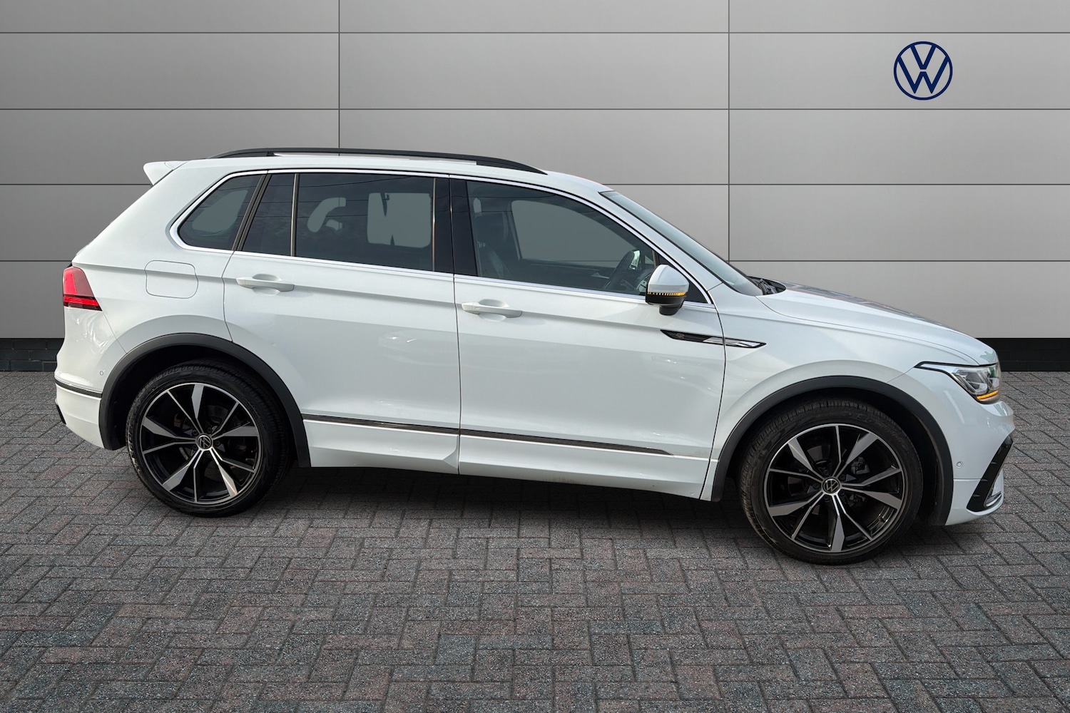 Used Volkswagen Tiguan 2023 for sale - 78137182: Photo 4