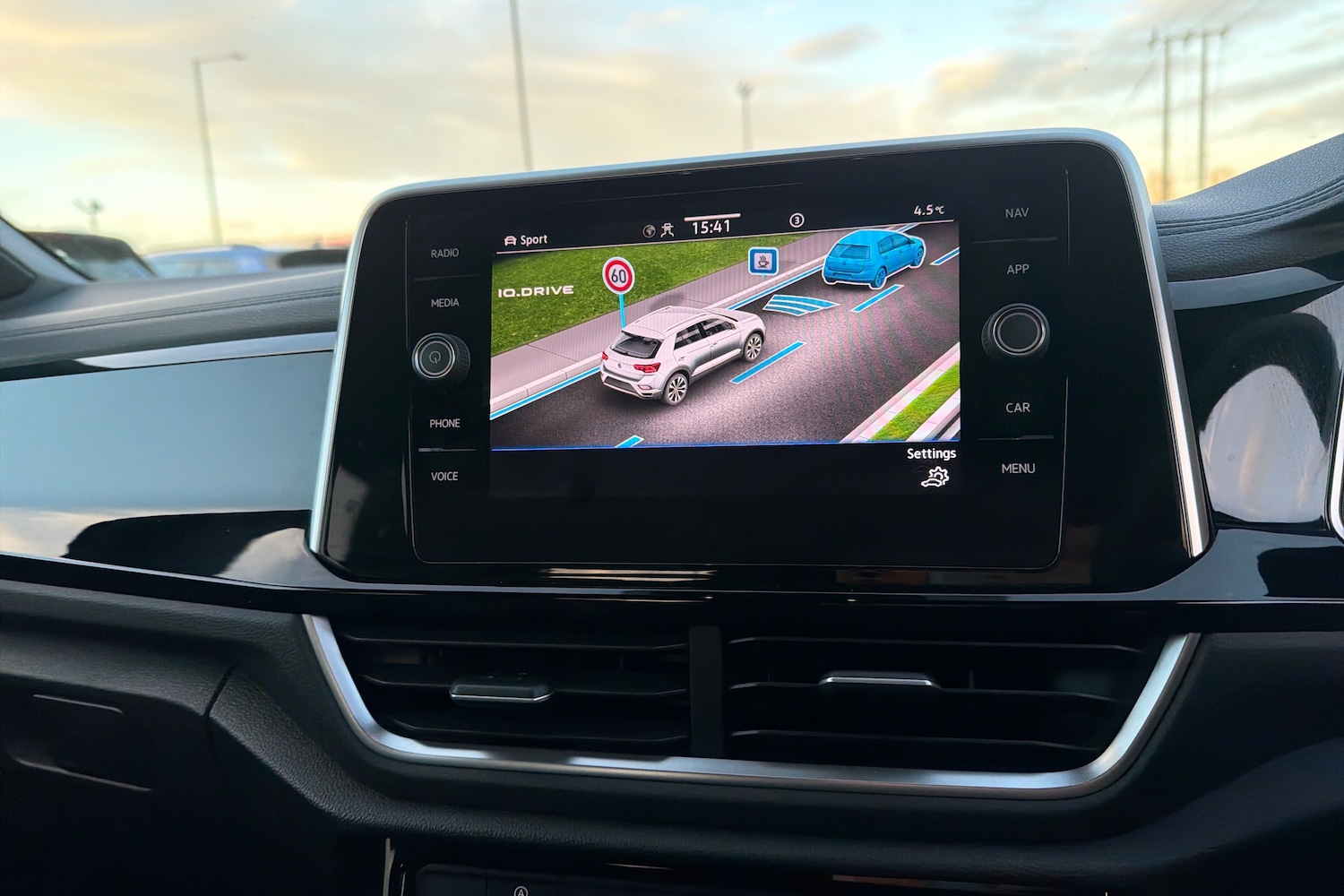 Used Volkswagen T-Roc 2022 for sale - 76675526: Photo 21