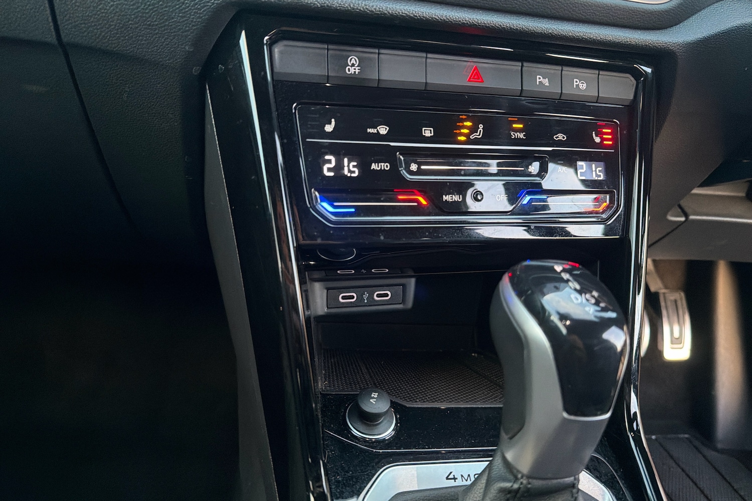 Used Volkswagen T-Roc 2022 for sale - 76675526: Photo 22