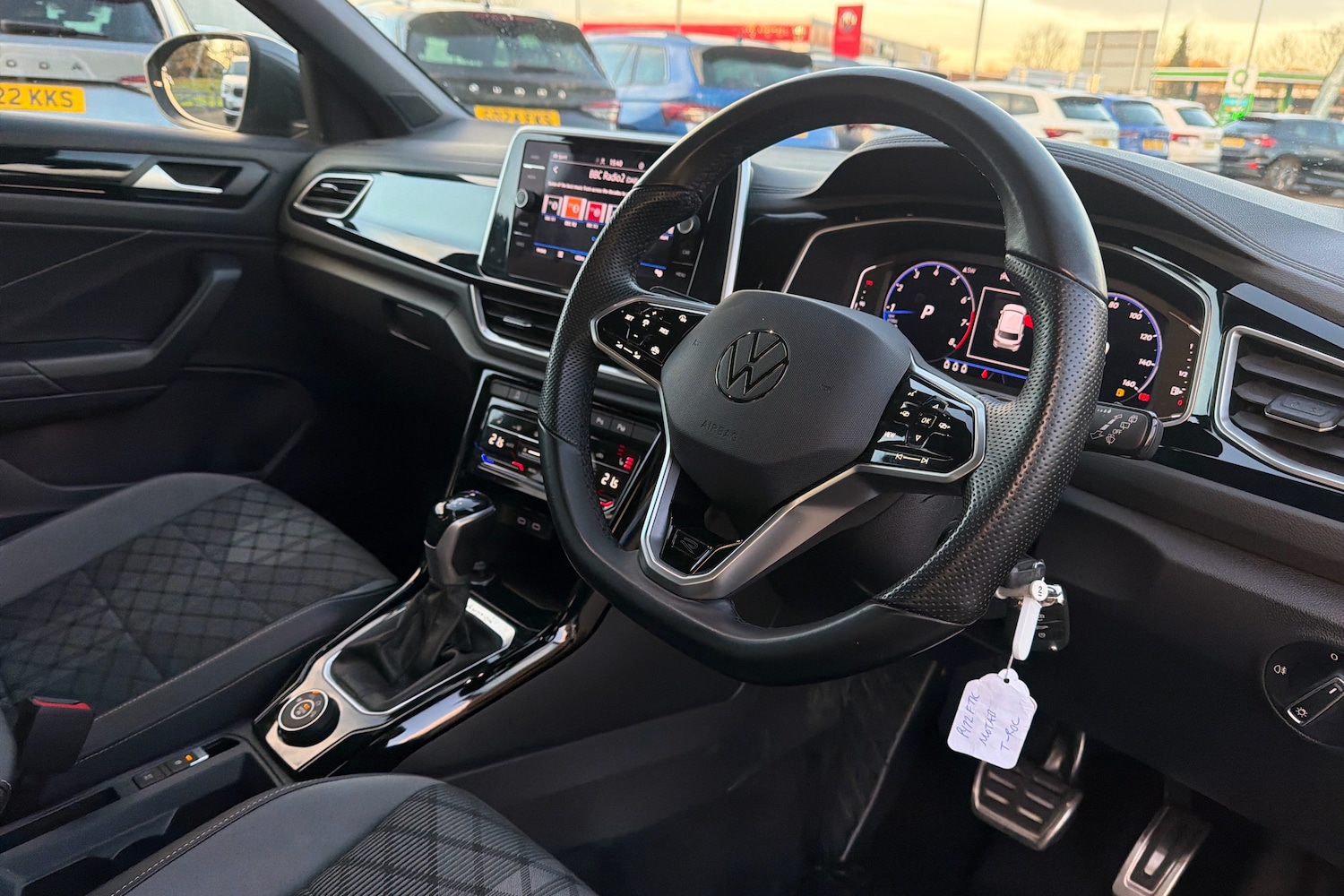 Used Volkswagen T-Roc 2022 for sale - 76675526: Photo 6