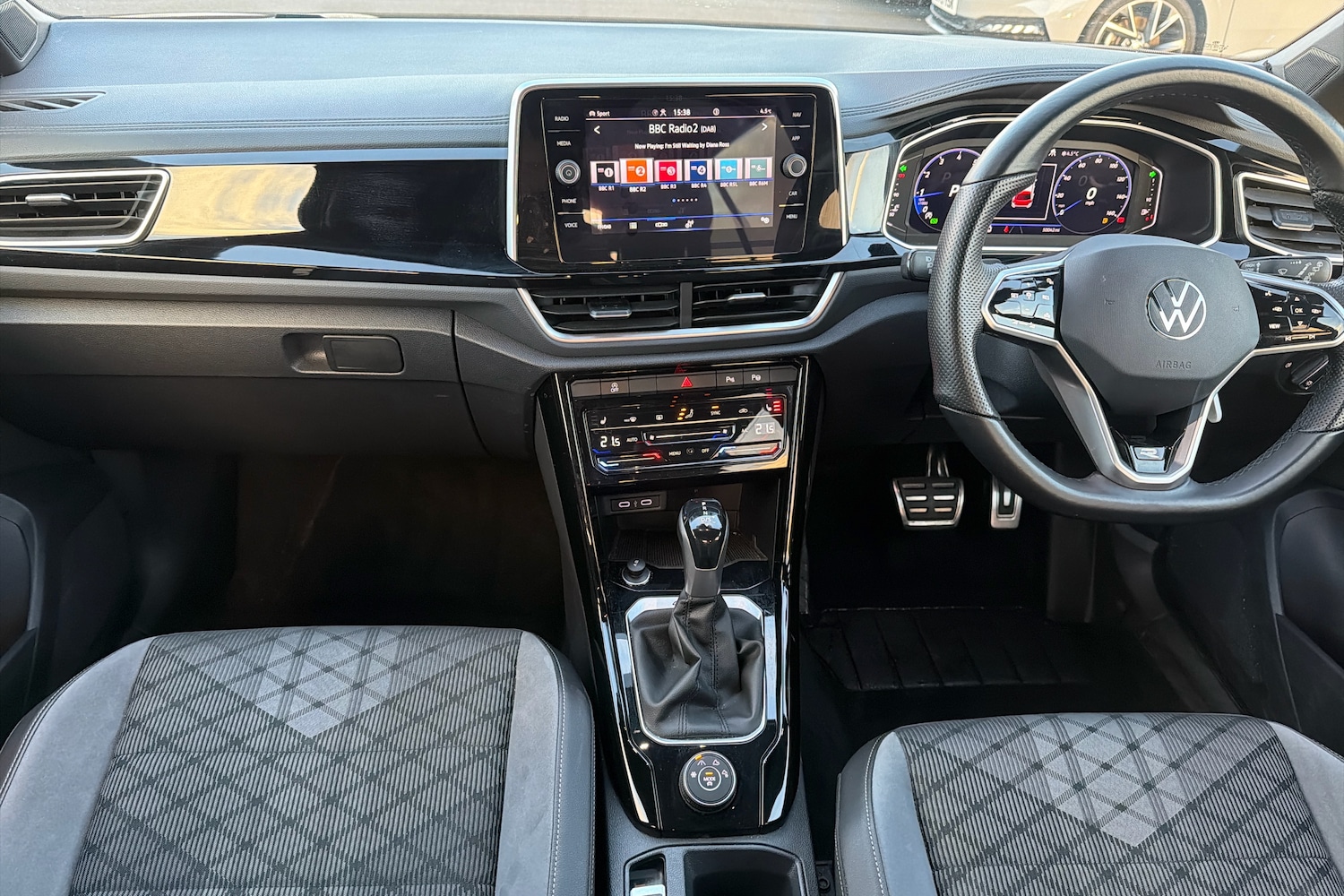 Used Volkswagen T-Roc 2022 for sale - 76675526: Photo 8