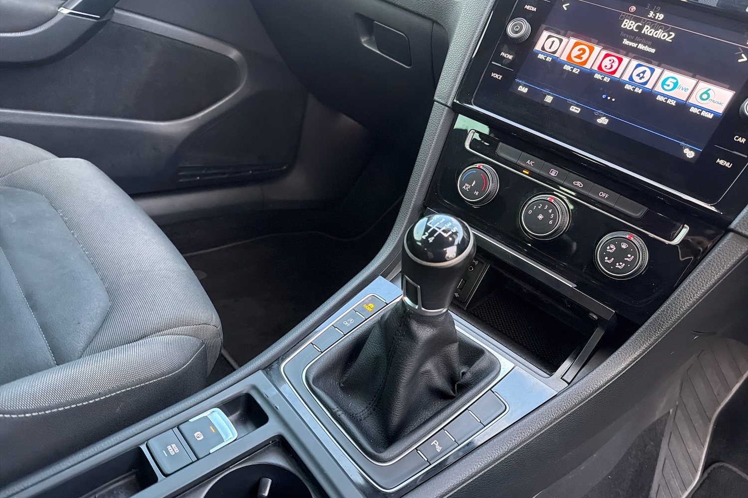 Used Volkswagen Golf 2018 for sale - 77042704: Photo 10