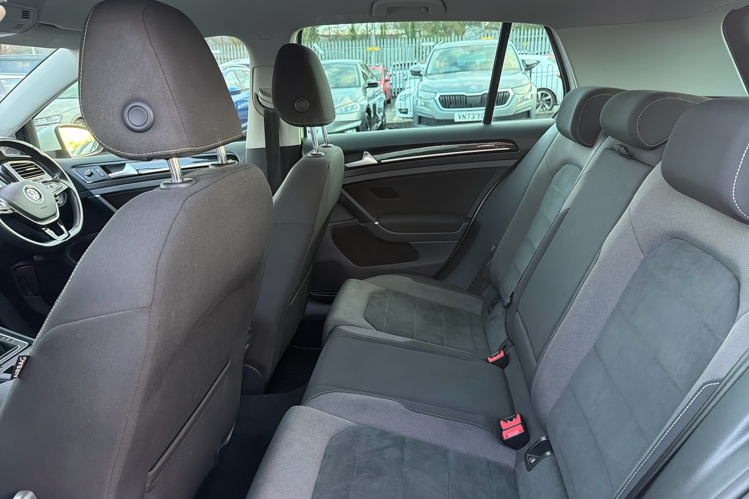 Used Volkswagen Golf 2018 for sale - 77042704: Photo 12