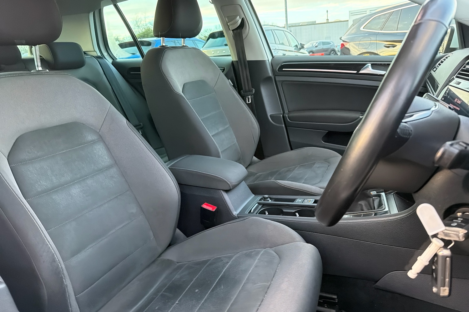 Used Volkswagen Golf 2018 for sale - 77042704: Photo 23