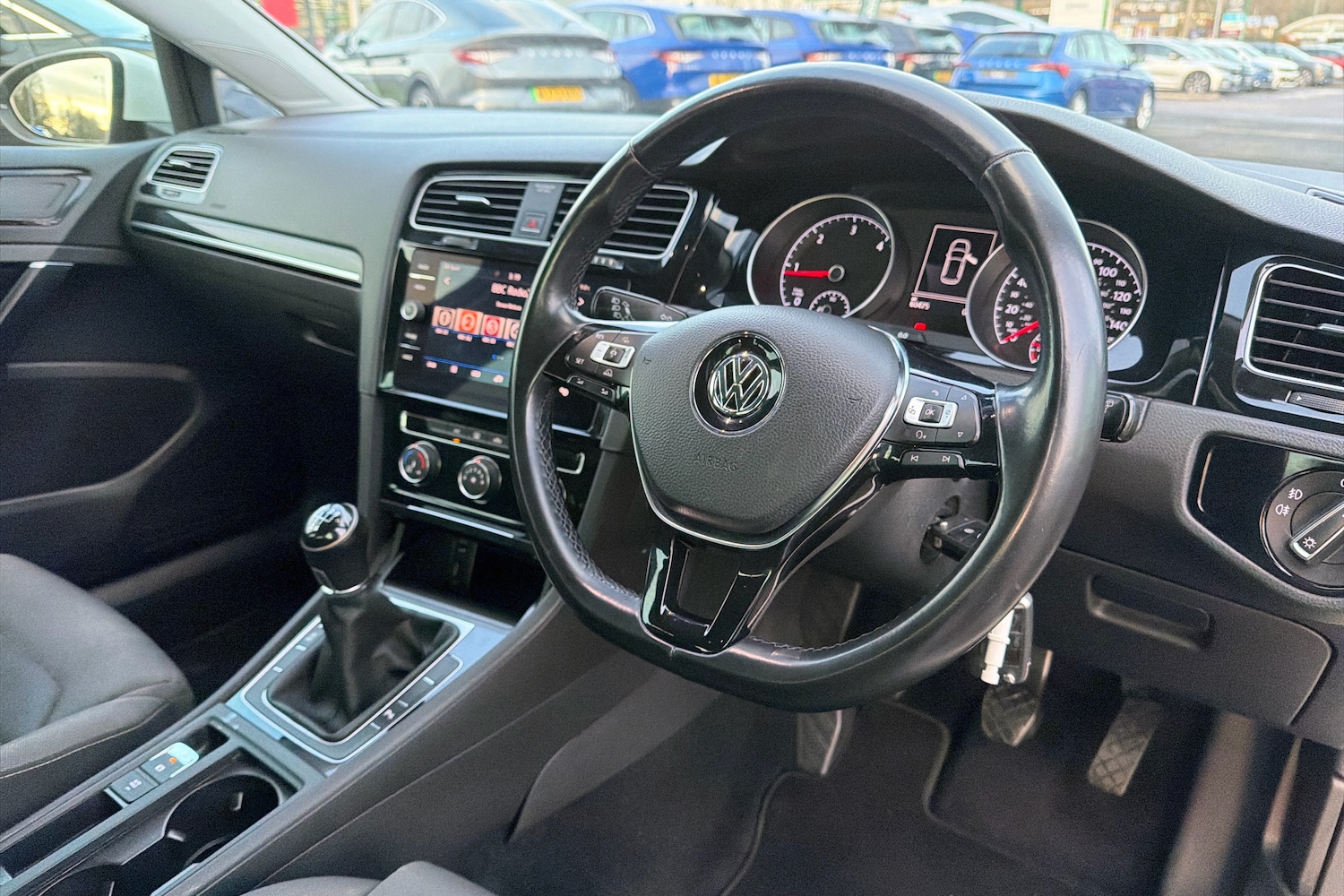 Used Volkswagen Golf 2018 for sale - 77042704: Photo 6