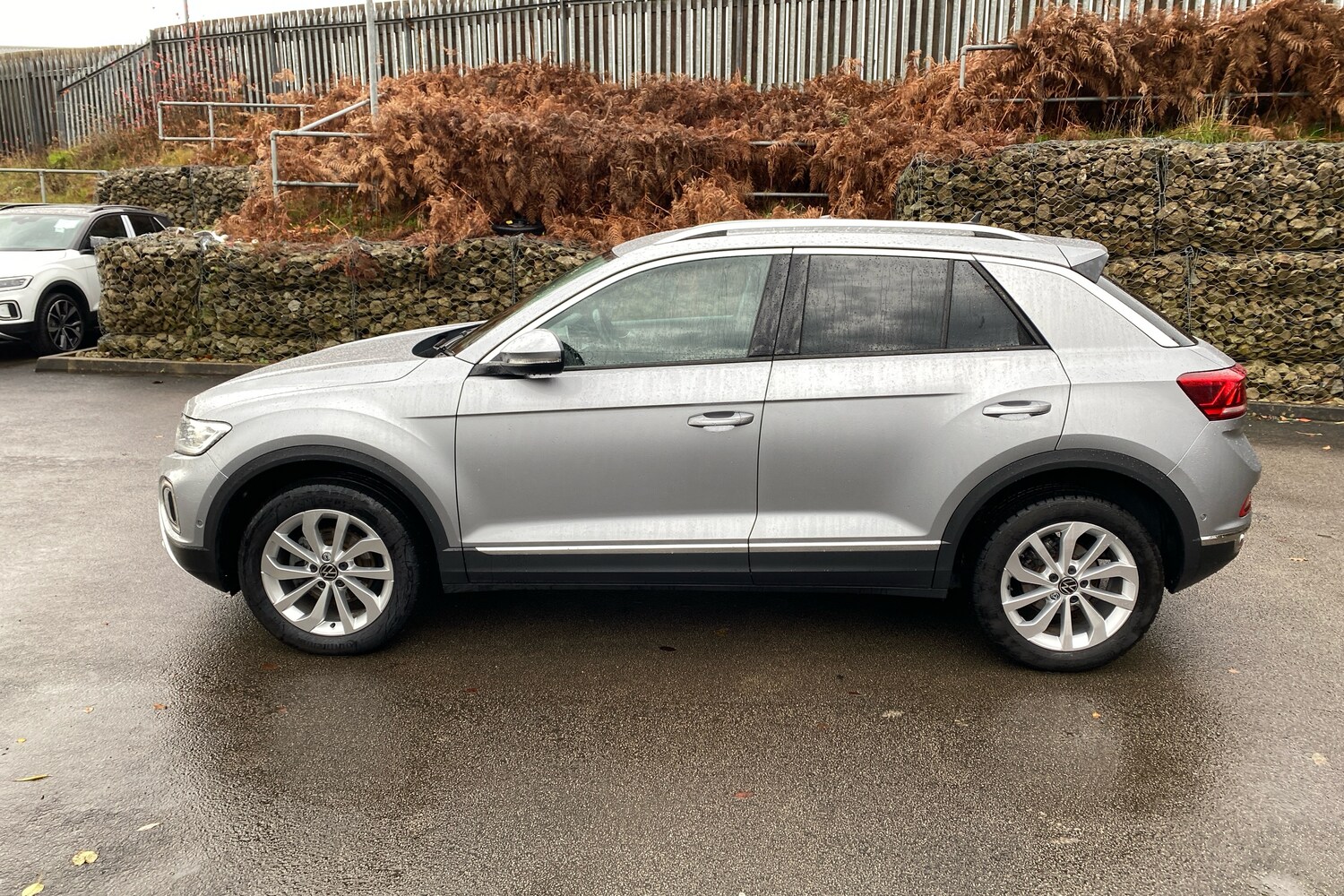Used Volkswagen T-Roc 2024 for sale - 77256196: Photo 17