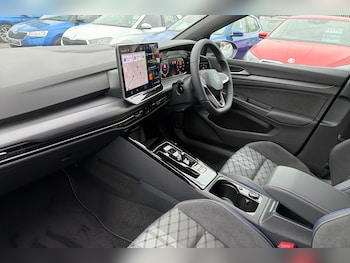 Used Volkswagen Golf 2025 for sale - 77898997: Photo