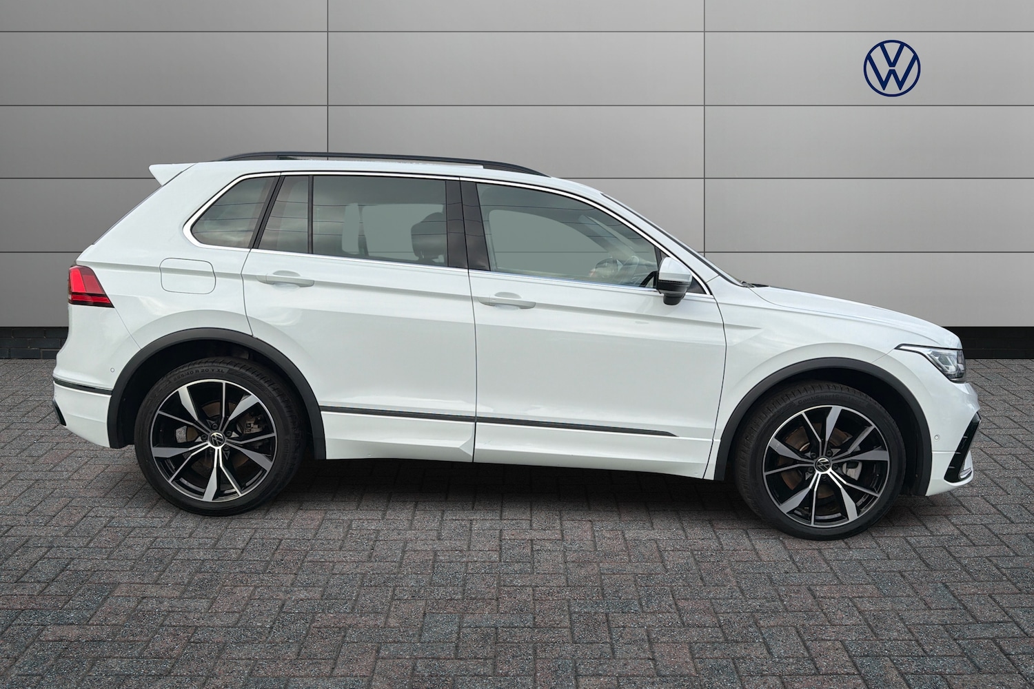 Used Volkswagen Tiguan 2023 for sale - 76676405: Photo 4