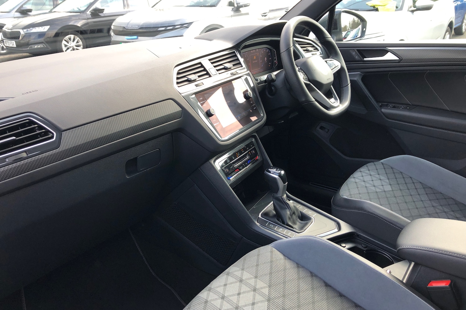 Used Volkswagen Tiguan 2021 for sale - 77910796: Photo 2