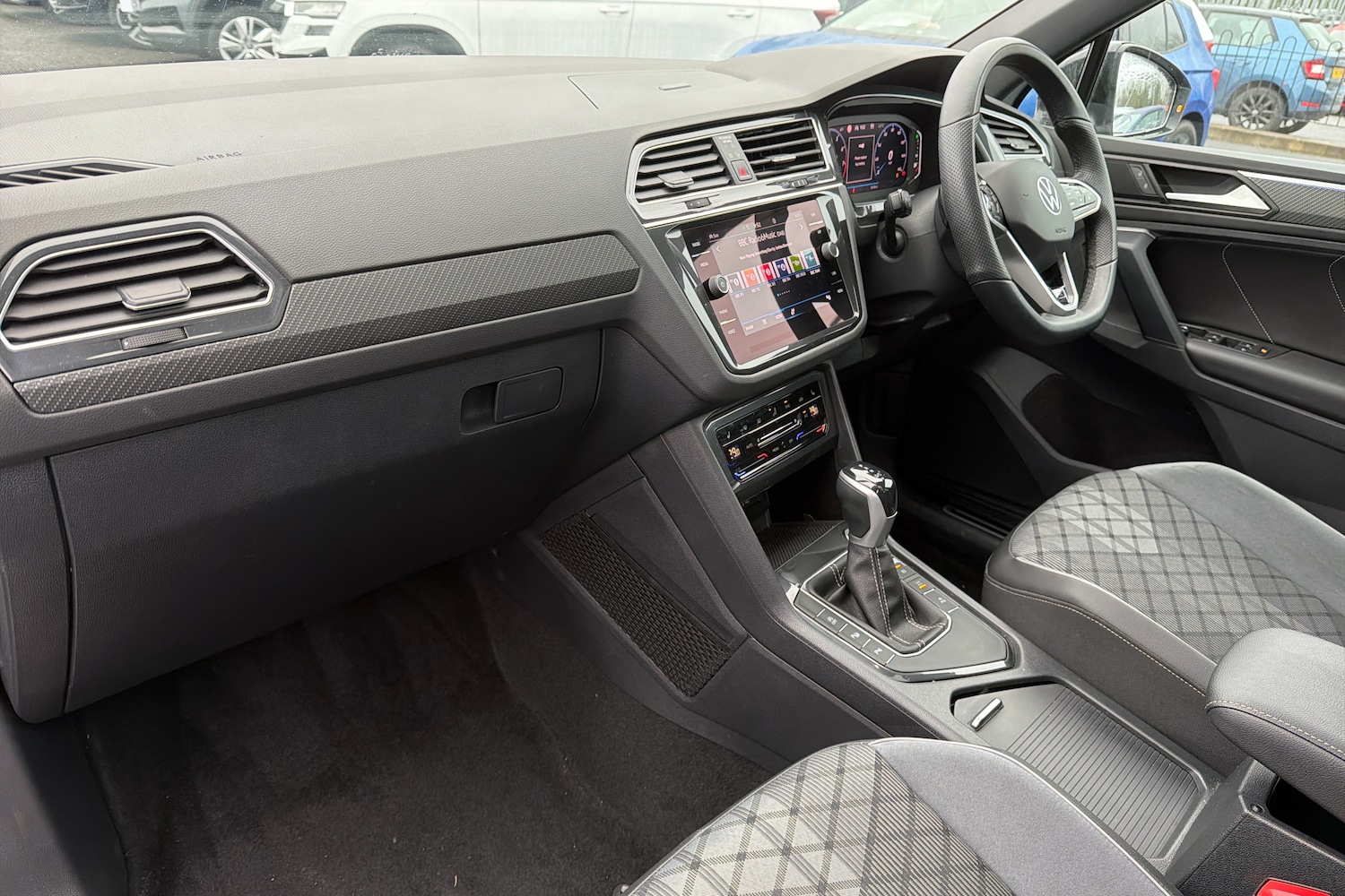 Used Volkswagen Tiguan 2024 for sale - 77785845: Photo 2