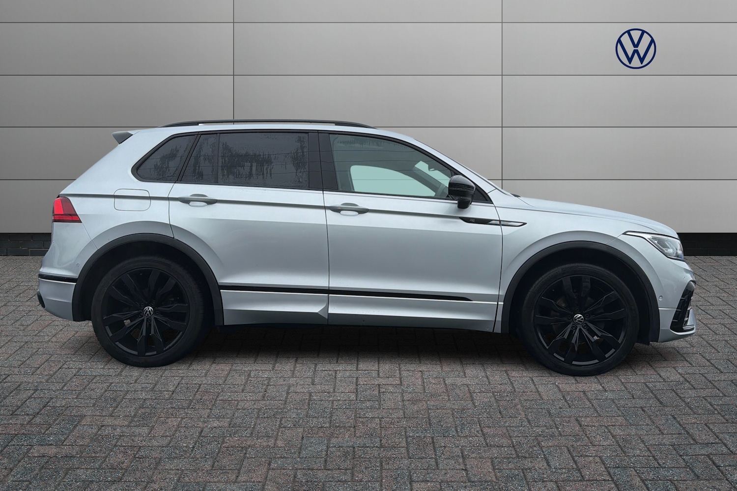 Used Volkswagen Tiguan 2024 for sale - 77785845: Photo 4