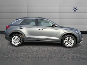 Used Volkswagen T-Roc 2022 for sale - 78450470: Photo