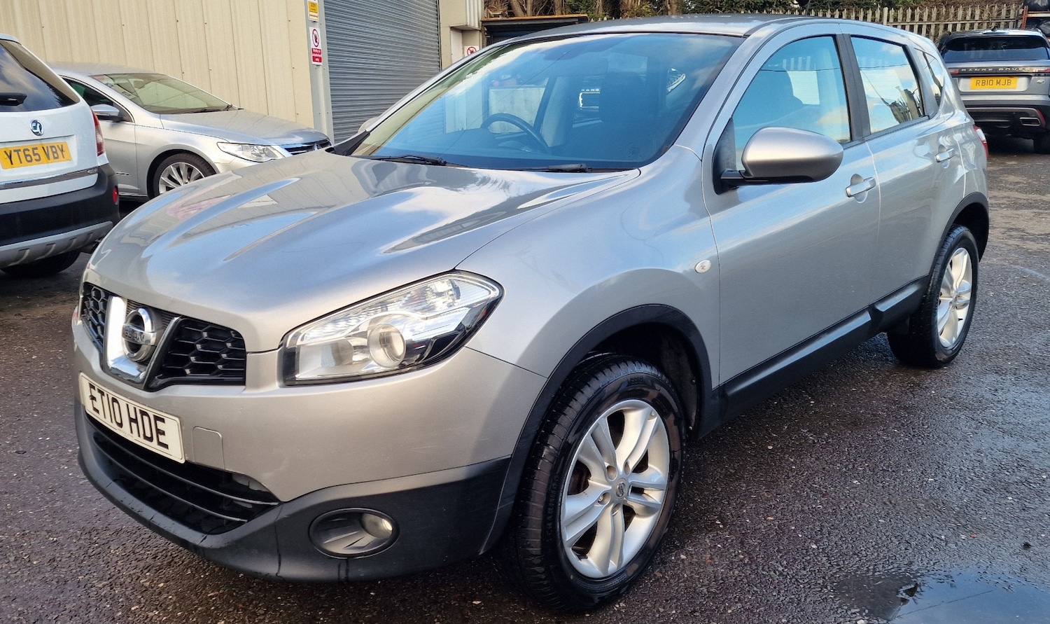 Used Nissan Qashqai 2010 for sale - 77125119: Photo 2