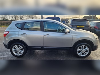Used Nissan Qashqai 2010 for sale - 77125119: Photo