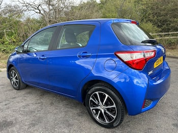 Used Toyota Yaris 2018 for sale - 79661112: Photo
