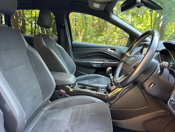 Used Ford Kuga 2017 for sale - 75605100: Photo
