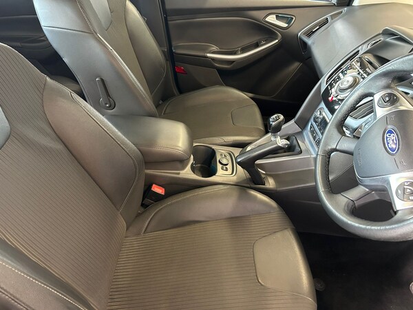 Used Ford Focus 2014 for sale - 75096192: Photo 13
