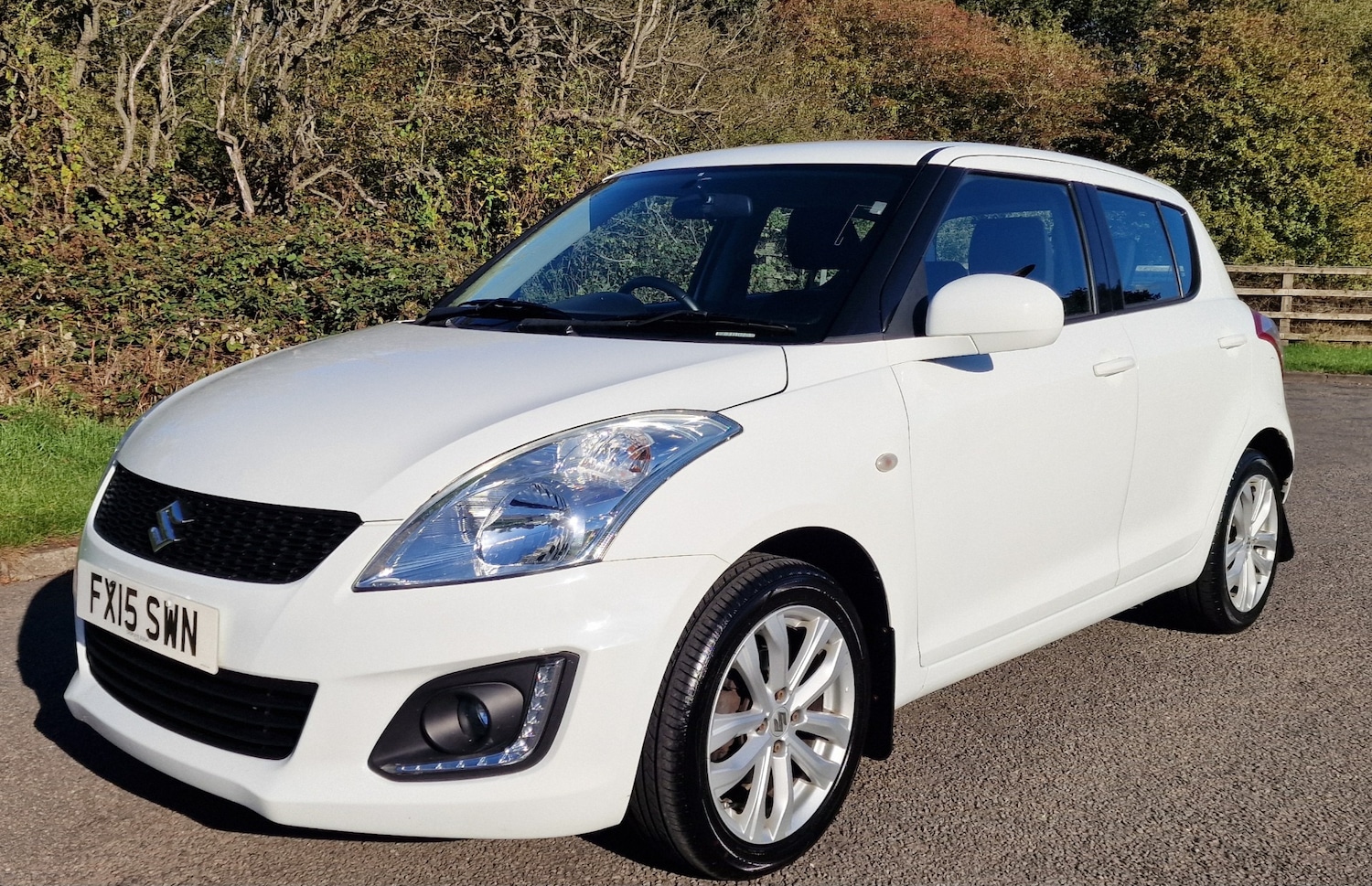 Used Suzuki Swift 2015 for sale - 75984621: Photo 2