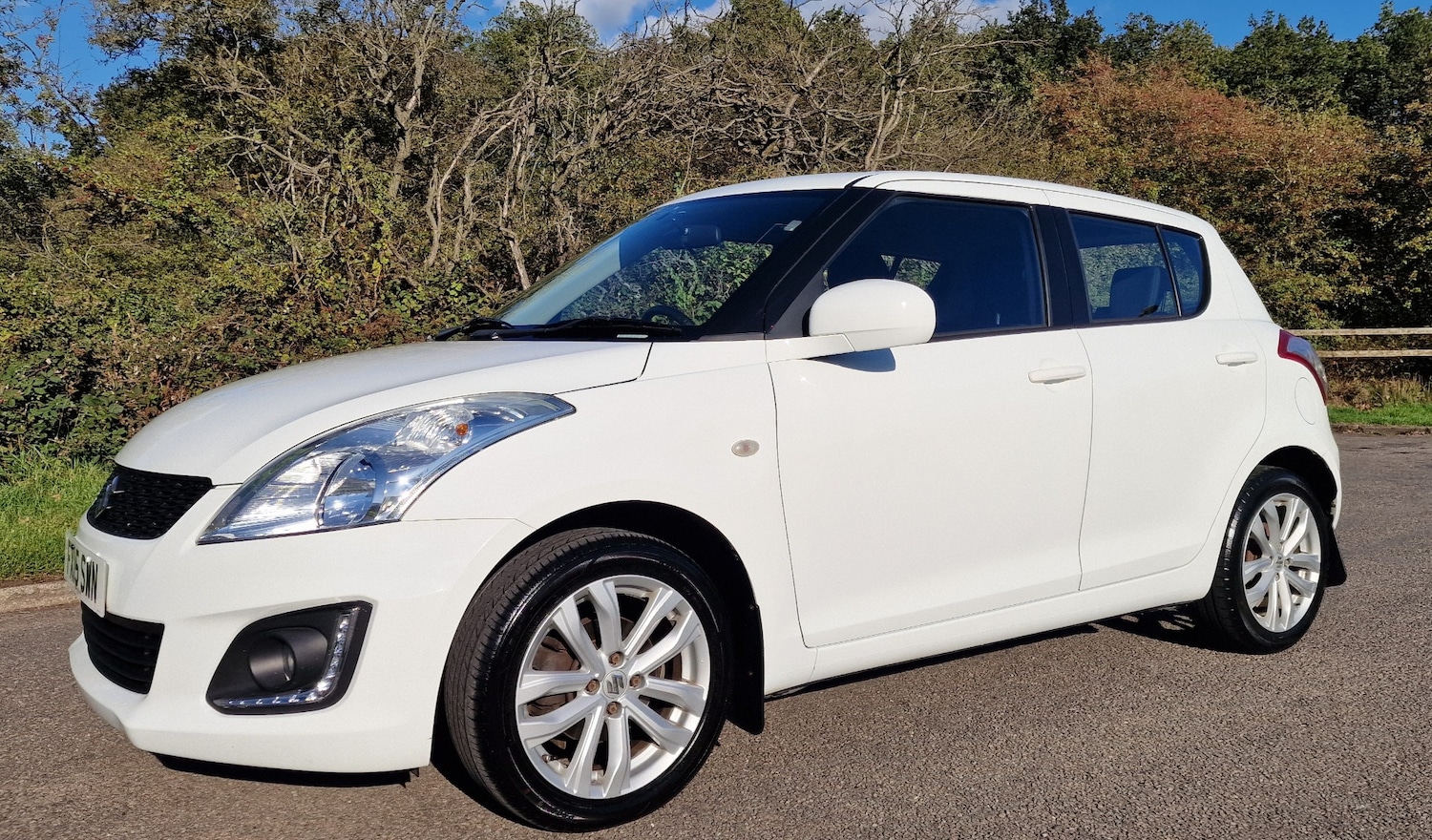 Used Suzuki Swift 2015 for sale - 75984621: Photo 3