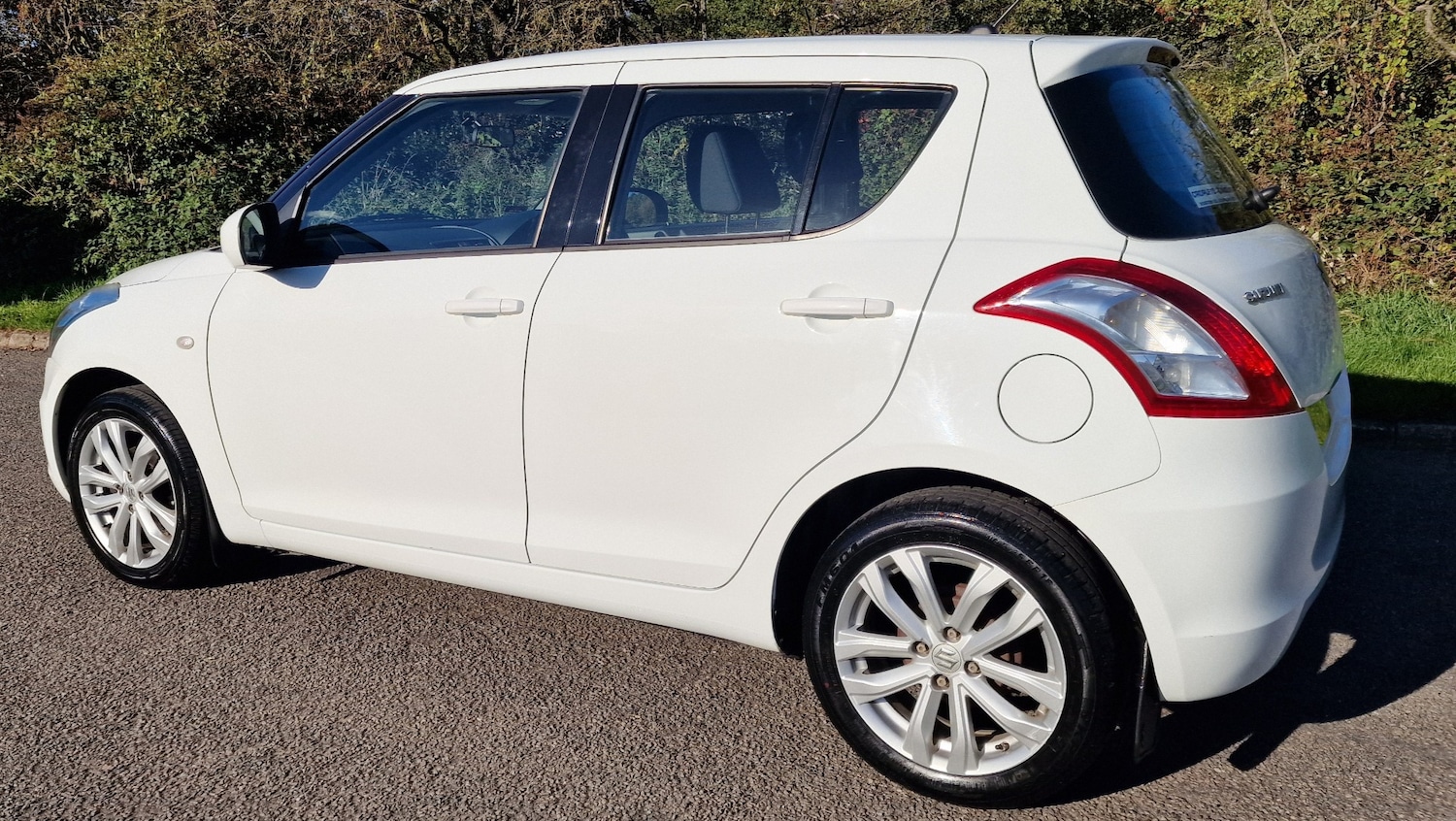 Used Suzuki Swift 2015 for sale - 75984621: Photo 4