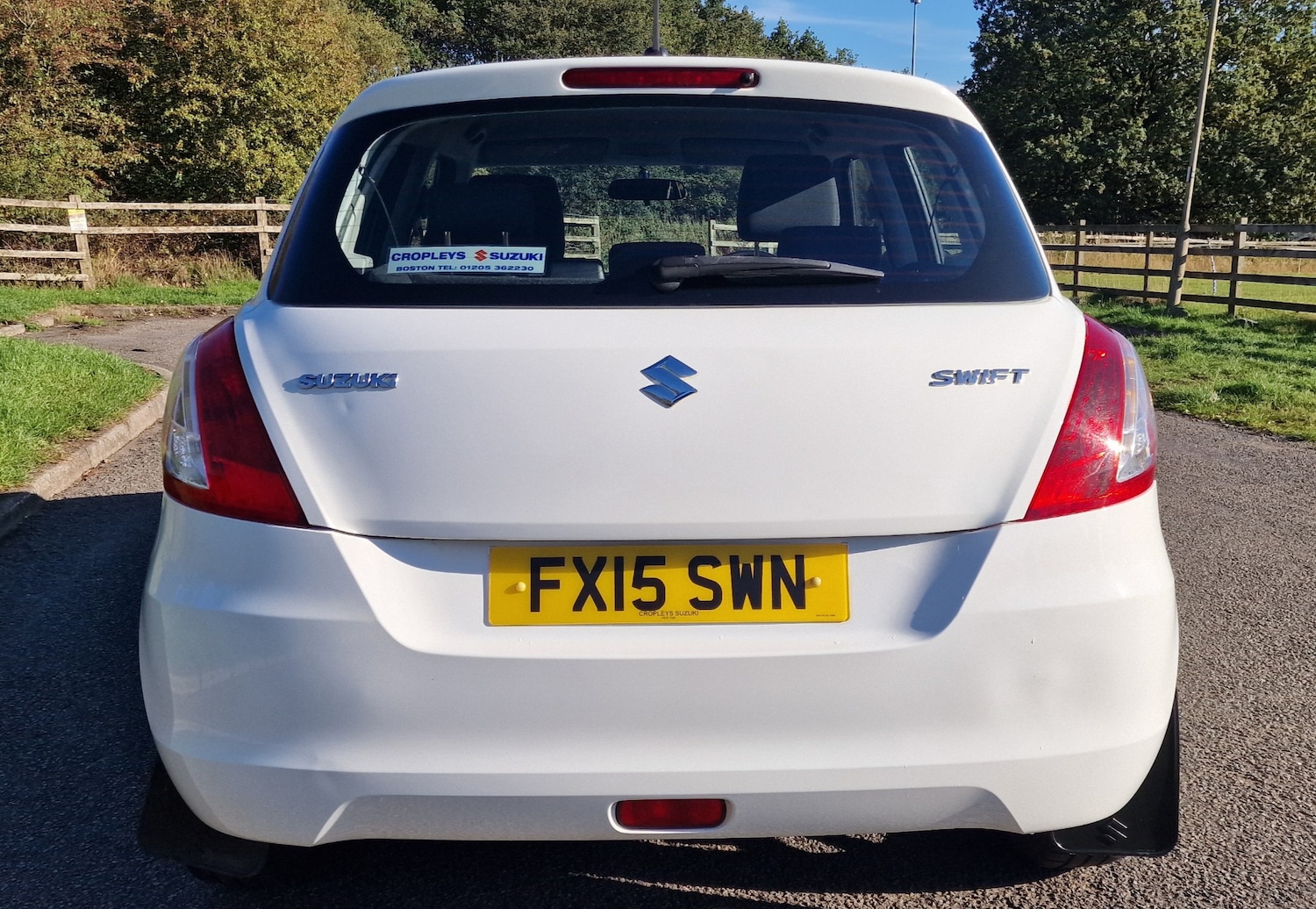 Used Suzuki Swift 2015 for sale - 75984621: Photo 5