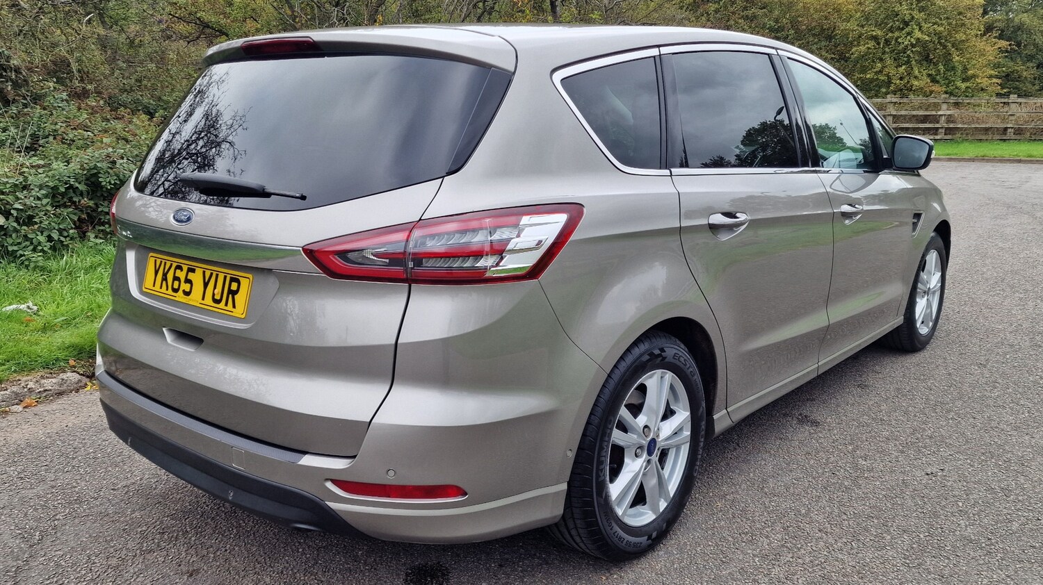 Used Ford S-Max 2015 for sale - 76230126: Photo 11