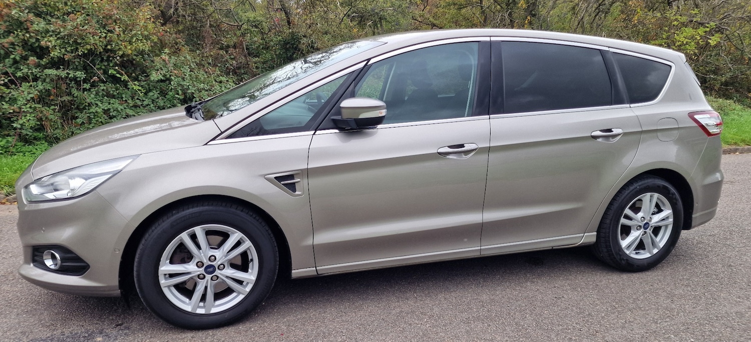 Used Ford S-Max 2015 for sale - 76230126: Photo 3