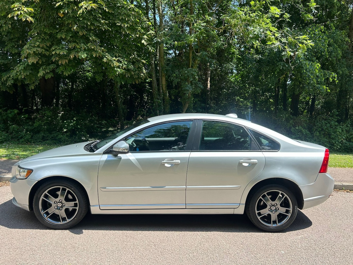 Used Volvo S40 2009 for sale - 74970421: Photo 2