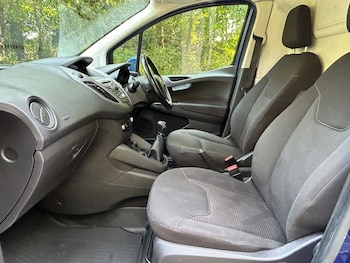 Used Ford Transit Courier 2016 for sale - 75497404: Photo